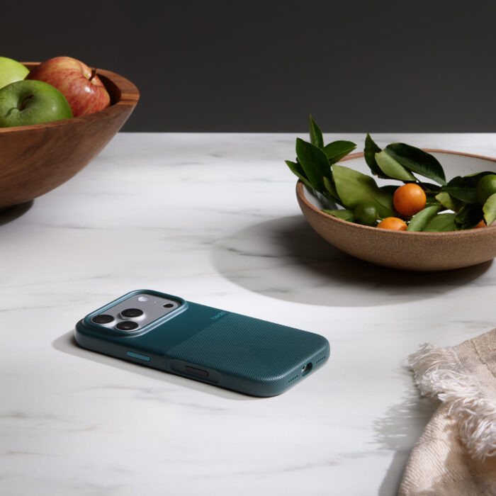 MGJN4_03.jpeg Калъф от Beats за iPhone 17 Pro Rugged Case with MagSafe and Camera Control Rocky Blue - Image 2