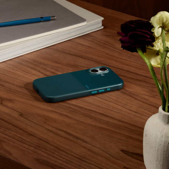 Beats iPhone 17 Rugged Case with MagSafe and Camera Control ? Rocky Blue - Image 3