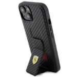 Калъф от Ferrari Carbon Grip Stand Case за iPhone 15 Pro Max Black