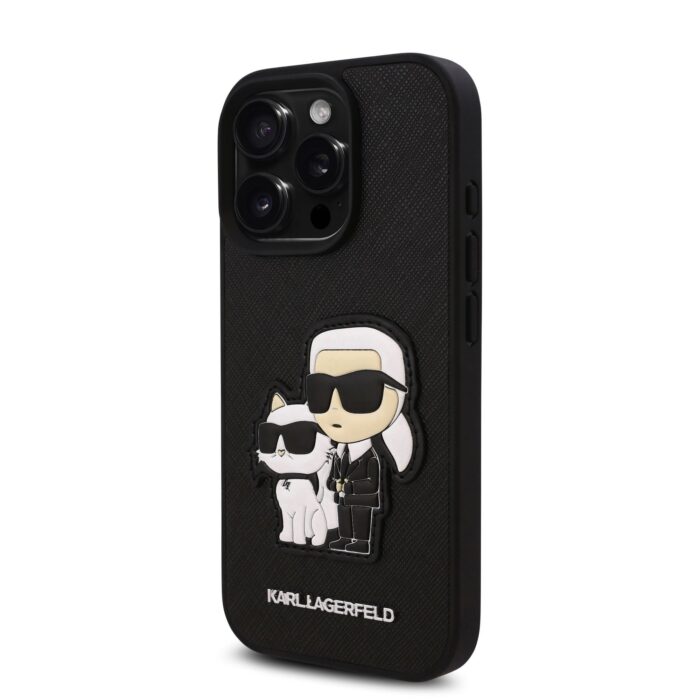 karl-lagerfeld-pu-saffiano-karl-and-choupette-zadni-kryt-pro-iphone-16-pro-max-black-image1-big_ies13464450.jpg Калъф от Karl Lagerfeld PU Saffiano Karl and Choupette Case за iPhone 16 Pro Max Black - Image 3