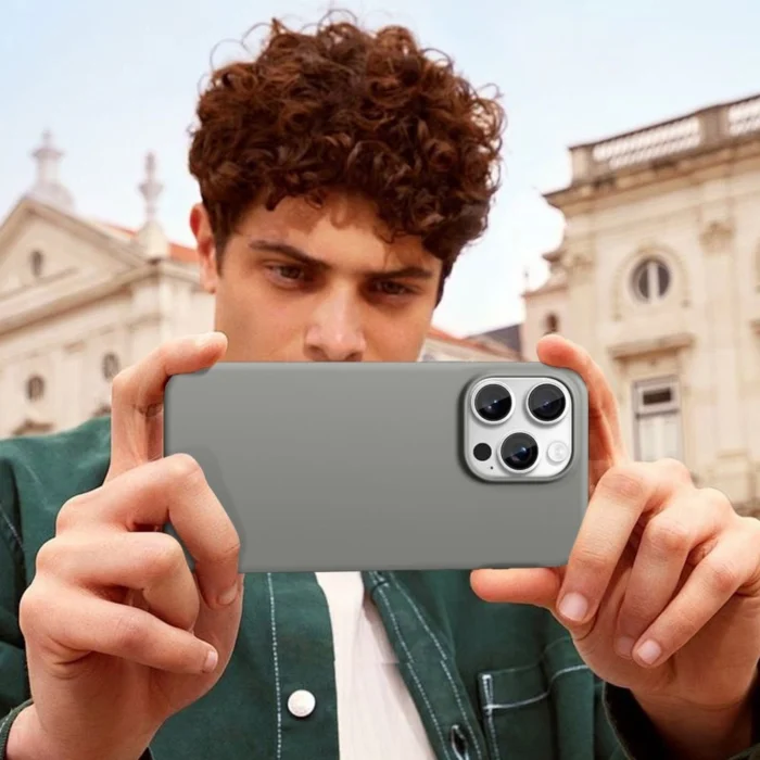 Калъф от Tech-Protect
 Silicone MagSafe iPhone 16 Pro
Case - Gray - Image 5