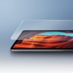 Uniq Optix Clear tempered glass with applicator for iPad Air 11 2024 - Image 2